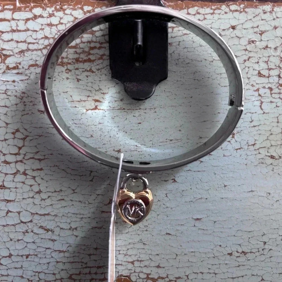 NWT  Michael Kors Heart & Rhinestone Bracelet - Picture 7 of 7